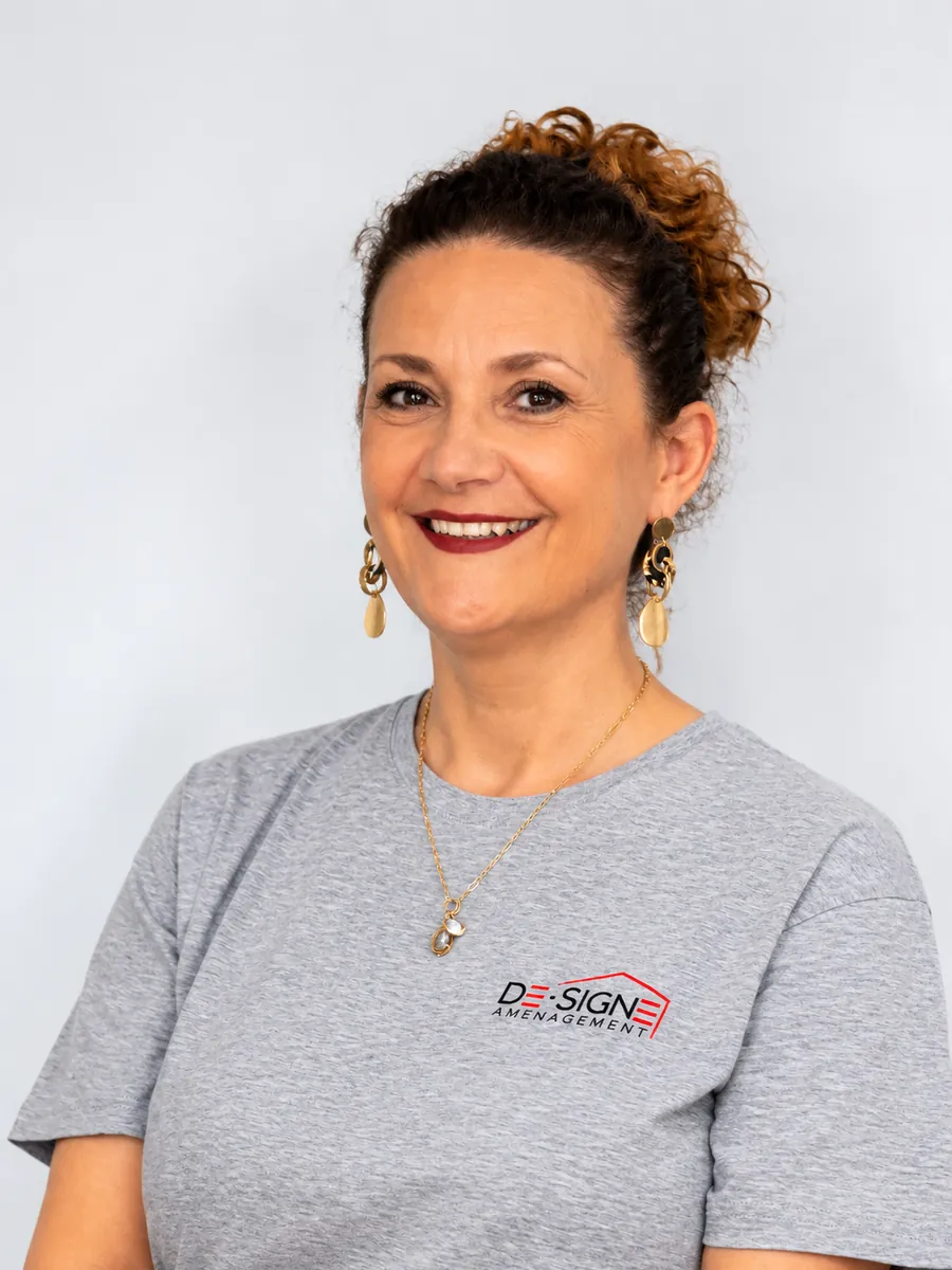 Portrait de Delphine, commerciale et chargée d'affaires chez DE SIGNE Concept